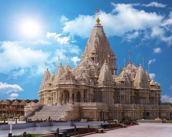Akshardham Mahamandir, largest hindu temple in US